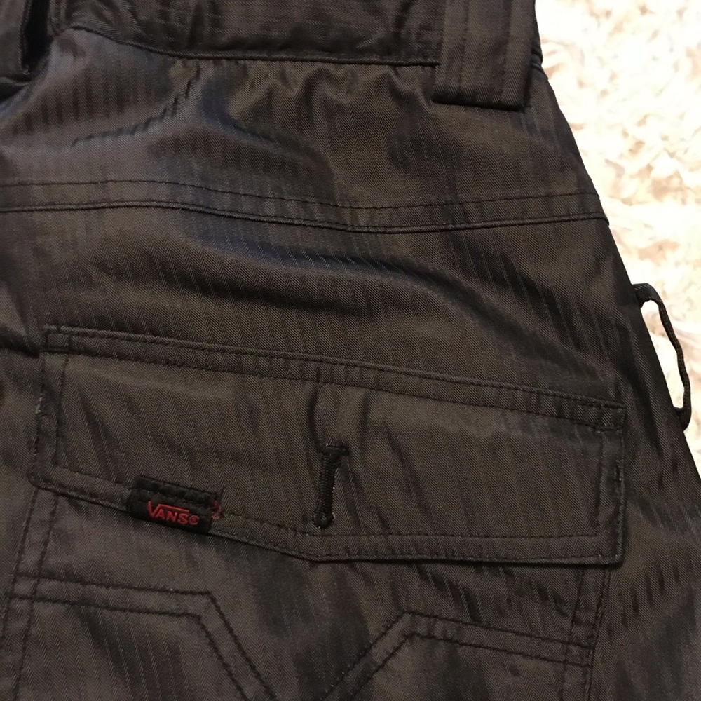 VANS.Women/ Jr. girls Ski pants. Small/ Med..